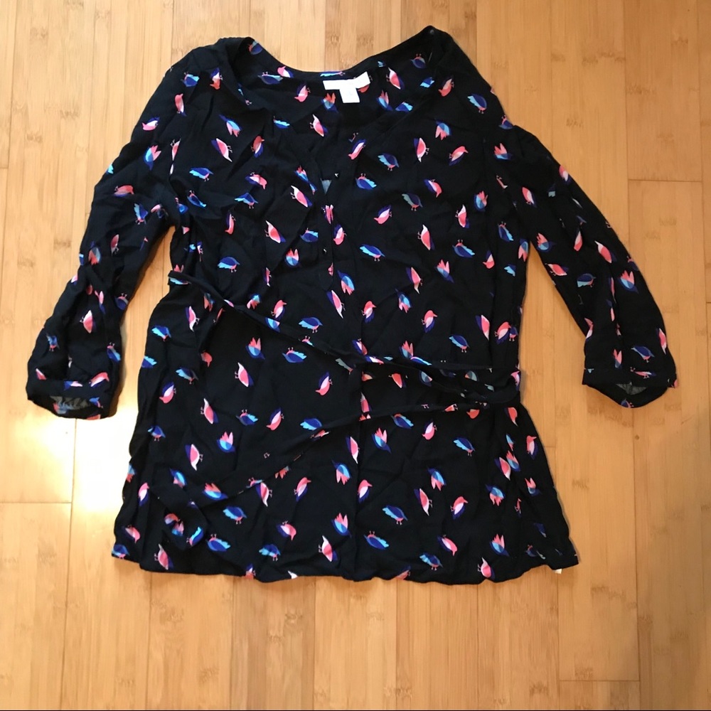Adorable maternity shirt